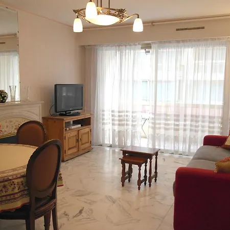 Apartment Spacieux 2 Pieces Traversant, Adl Riviera *